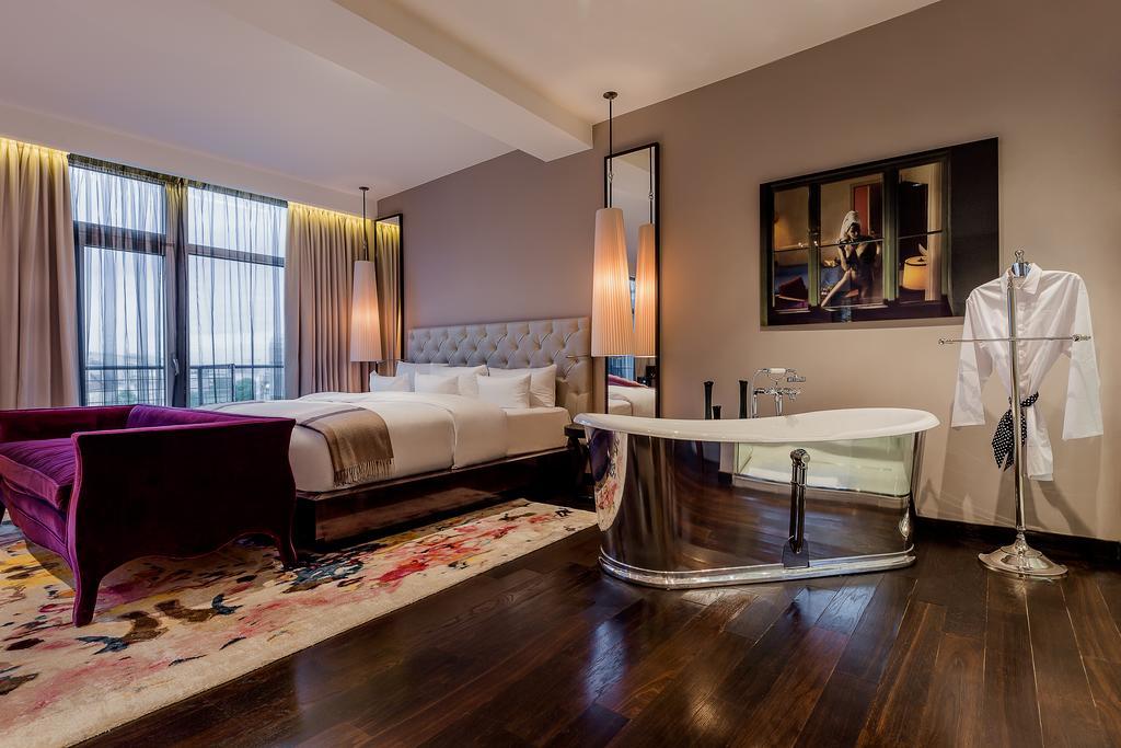 Zoo Hotel