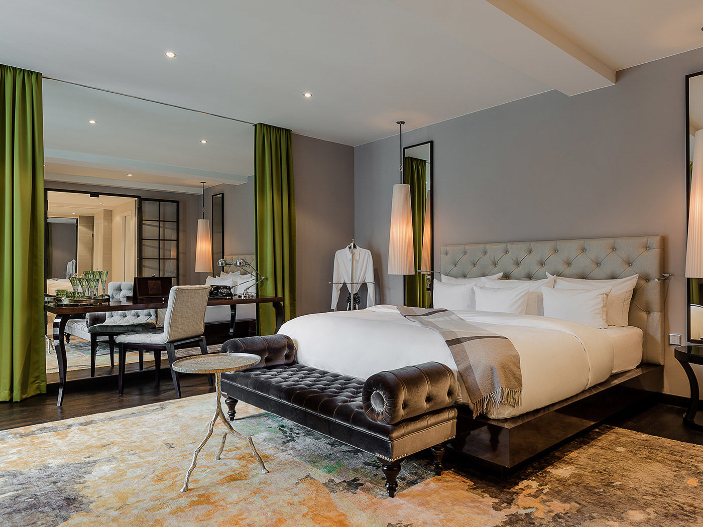 Zoo Hotel 5*